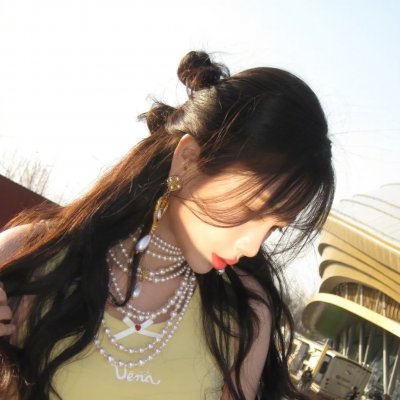 Vogue Far away SEASONS